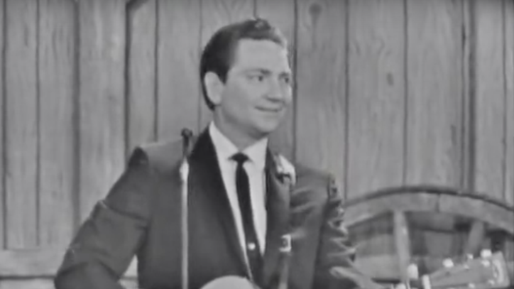 Flashback: Watch Willie Nelson Sing Early Hits on 'Porter Wagoner Show'