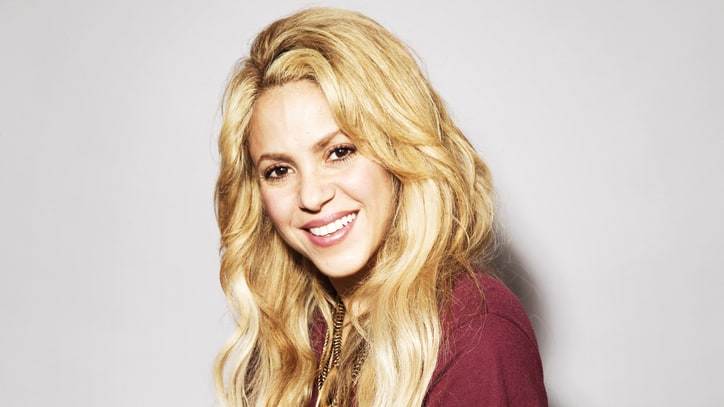 Shakira, Maluma Play Secret Lovers on Intoxicating Duet 'Clandestino'