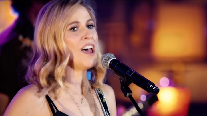 See Sheryl Crow Perform Breezy New Single 'Be Myself' From Live Special