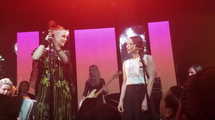 Watch Fiona Apple Slam Grammy President With 'Kneel, Portnow' T-Shirt