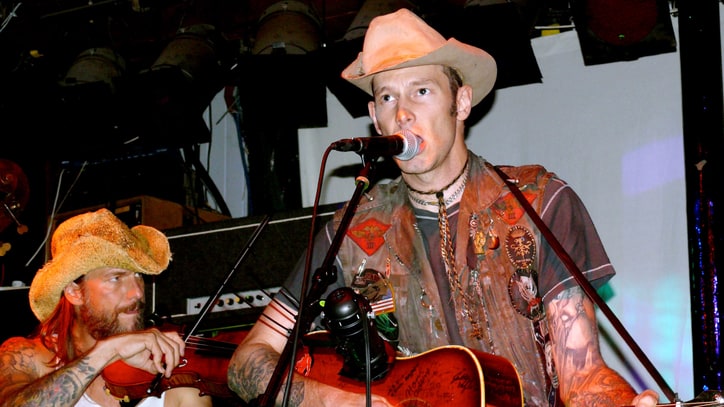 Hear Hank 3 Recast 'Country Heroes' for New DevilDriver Outlaw Country Album