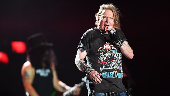 Watch Guns N' Roses Cover Velvet Revolver's 'Slither' at Berlin Concert