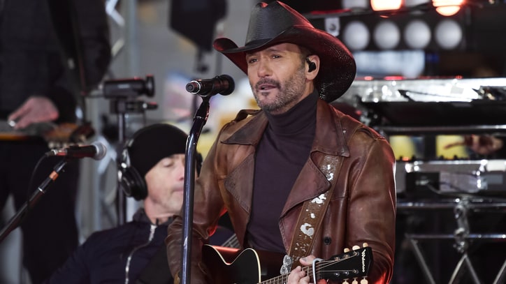 Hear Tim McGraw Sing 'Humble and Kind' in Spanish