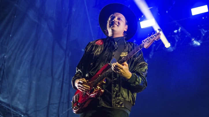 Watch Arcade Fire Cover Cranberries' 'Linger' in Dublin