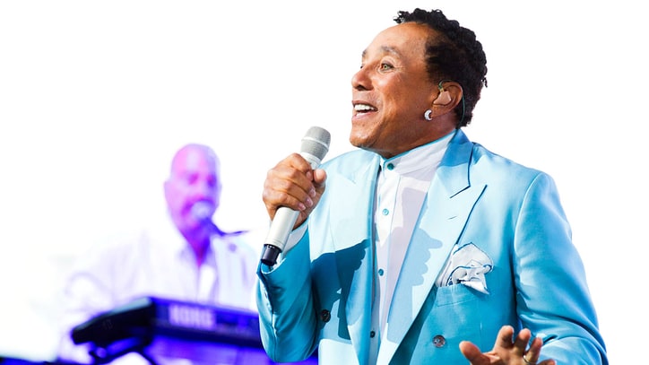 Smokey Robinson Preps First Solo Christmas Album