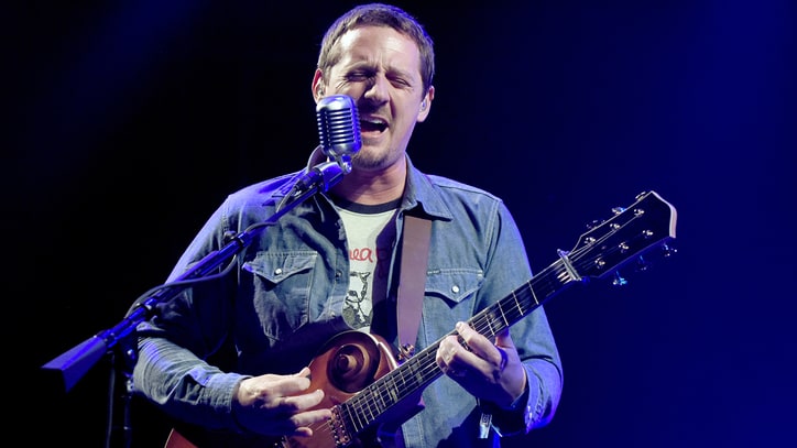 Sturgill Simpson Strips Down Band for New Tour