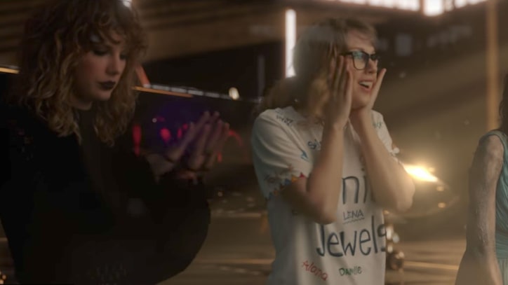 Taylor Swift's 'Look What You Made Me Do' Video: Reactions