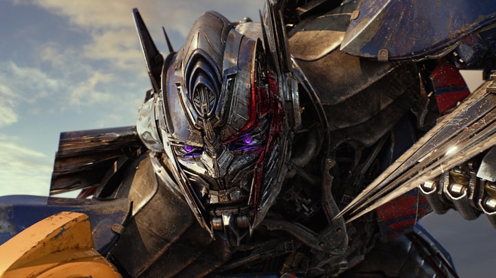 'Transformers: The Last Knight' Review: Michael Bay's Latest Is 2017's Most Toxic Movie