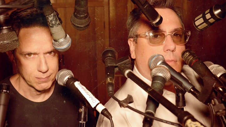 They Might Be Giants Preview New LP With Jovial Power-Pop Song 'I Left My Body'