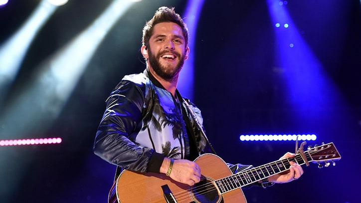 Blake Shelton, Thomas Rhett Set for Times Square New Year's Eve