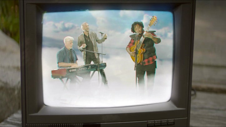 Watch Kenny Loggins, Michael McDonald in Thundercat's 'Show You the Way'