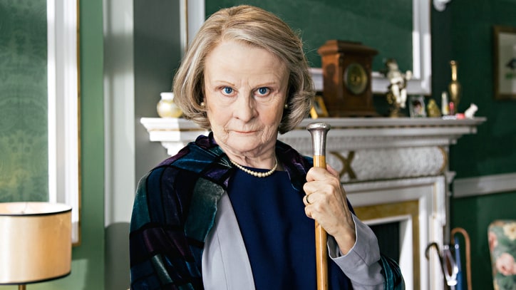 Tracey Ullman on Playing British 'National Treasures,' Powerful Women