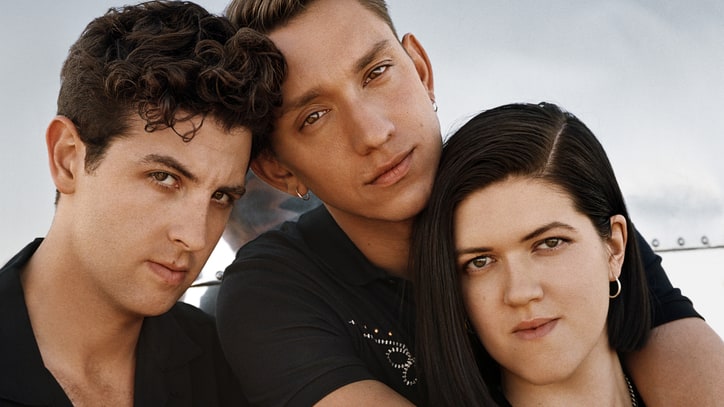Review: The xx's Minimal Sound Gets Expansive Update on 'I See You'