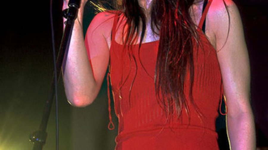 50 Meltdowns and Blowups: 2000: Fiona Apple