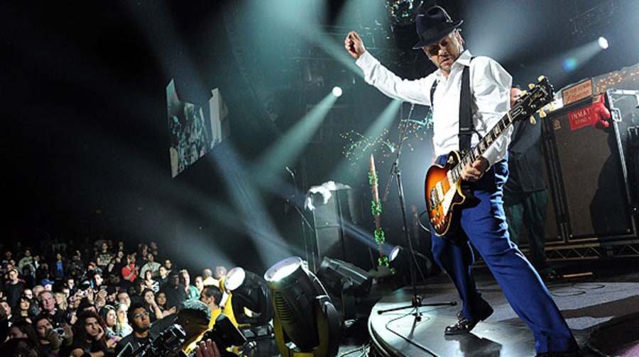 Social Distortion
