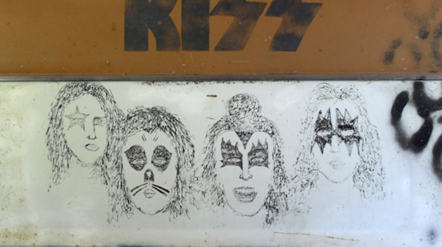 KISS