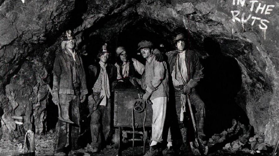 10. 'Night in the Ruts'