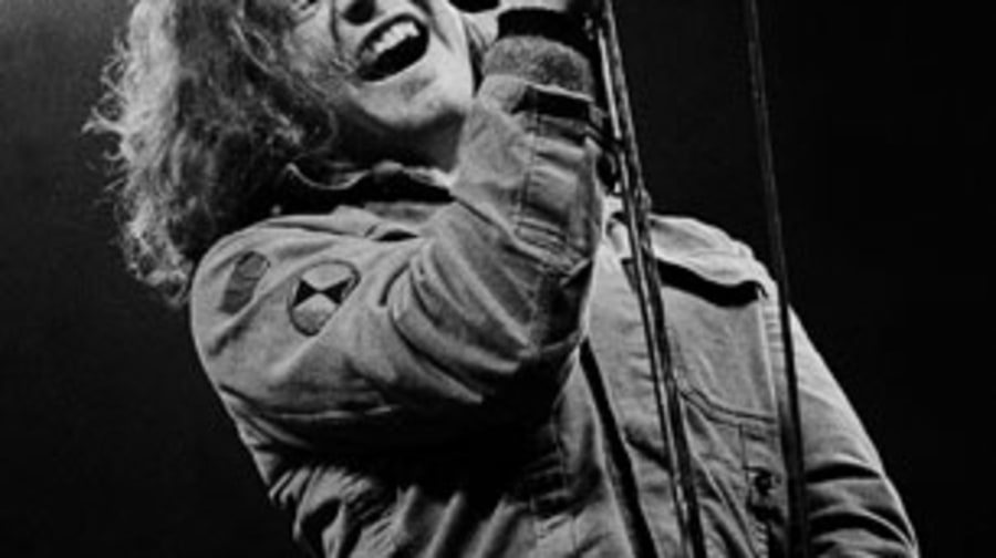 Pearl Jam Stops Making Videos, Refuses To Work With Ticketmaster