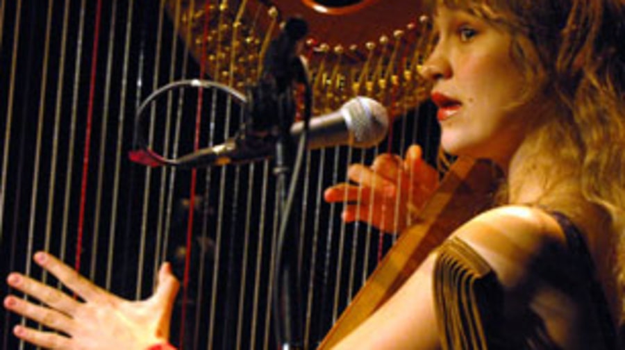2004 Joanna Newsom reinvents the harp solo