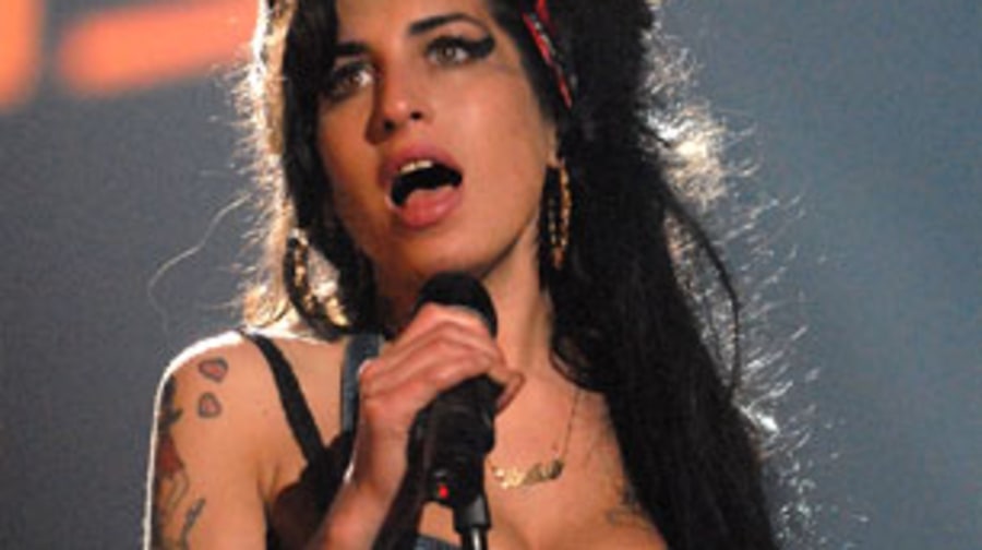 2007 Amy Winehouse says no, no, no
