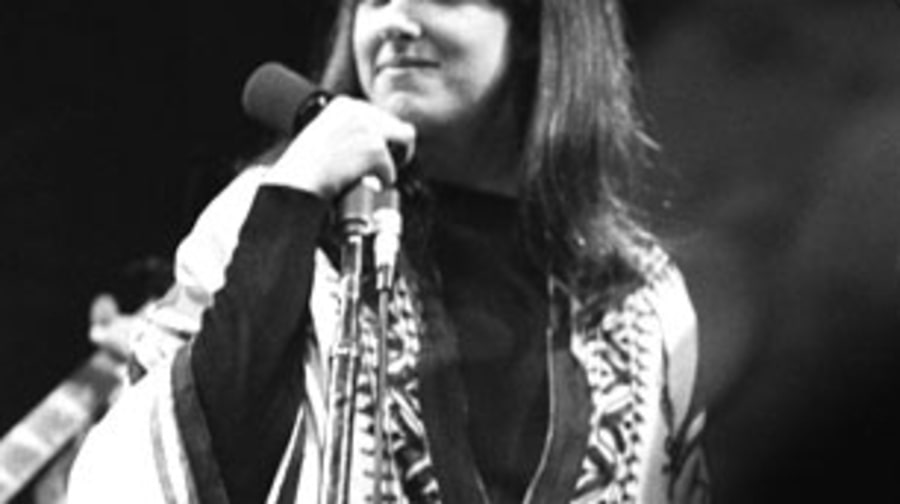 1966 Grace Slick joins Jefferson Airplane