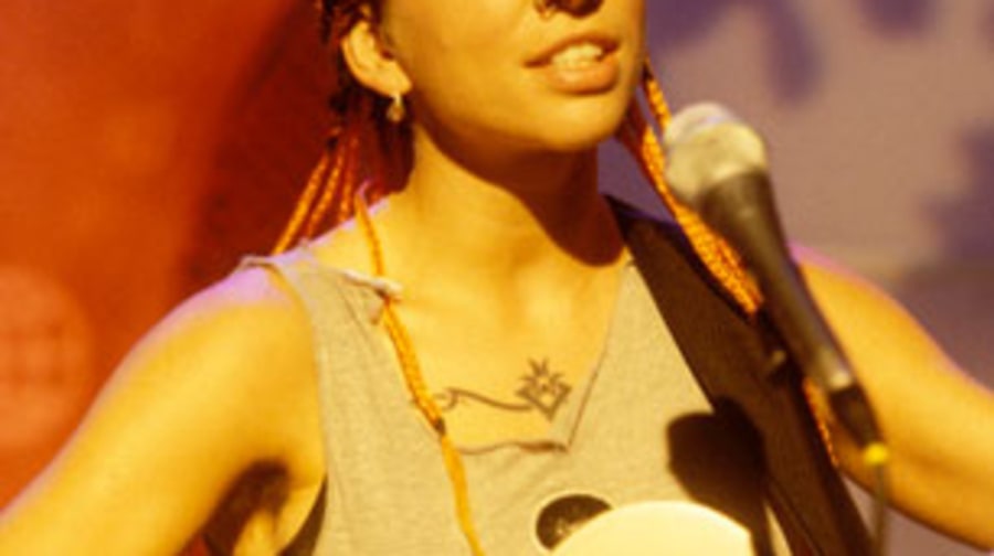 1990 Ani DiFranco founds her own indie label