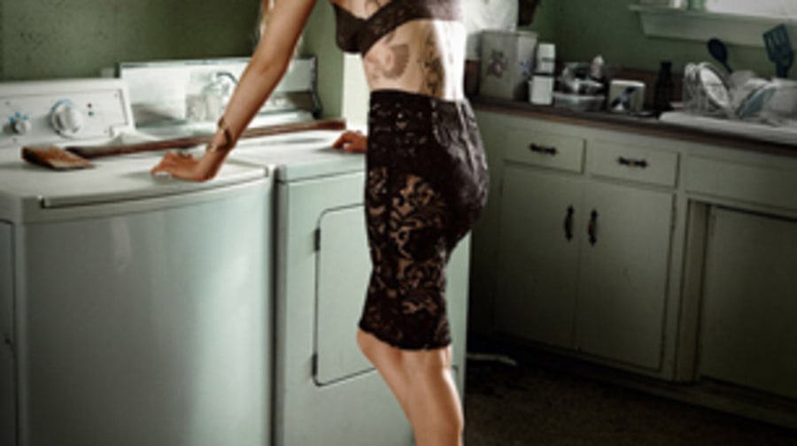 Skylar Grey, 'Don't Look Down' (7/9)