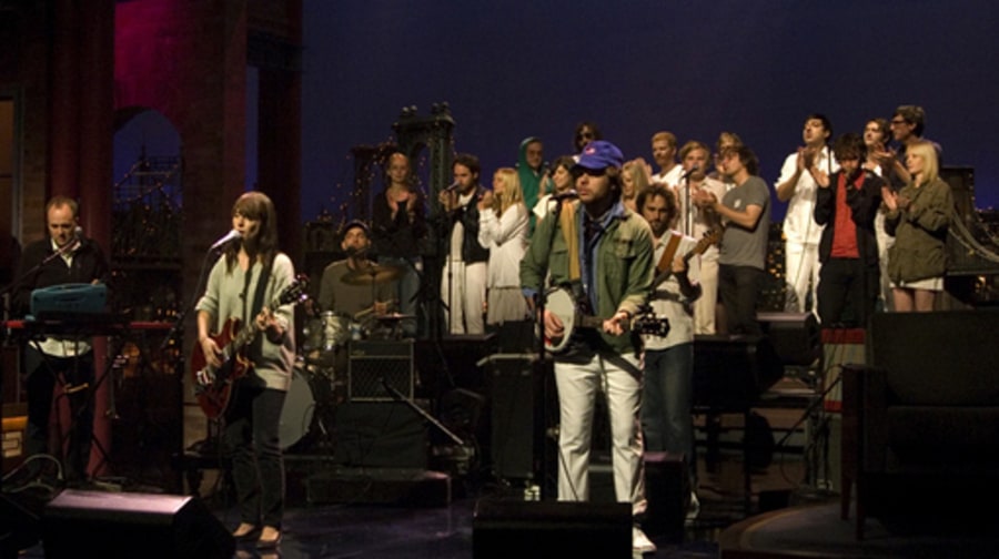 Feist Performs on