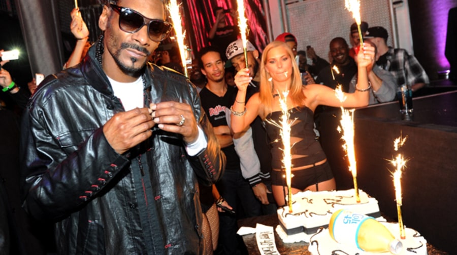 Happy 40th Birthday Snoop Dogg!