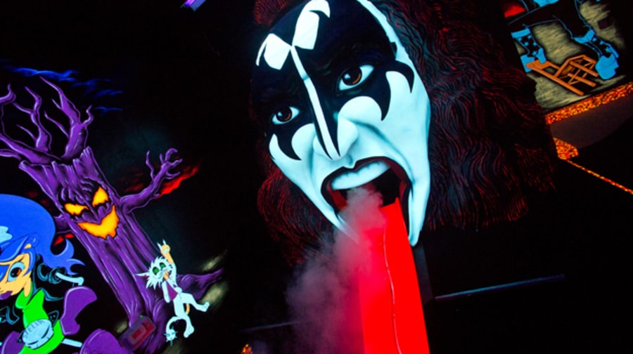 KISS by Monster Mini Golf