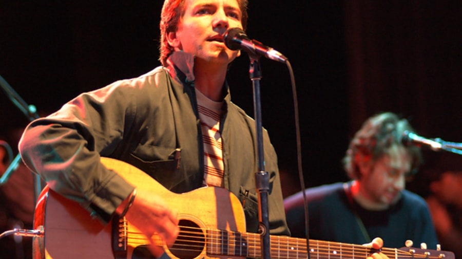 15 Insanely Great Pearl Jam Songs Only Hardcore Fans Know