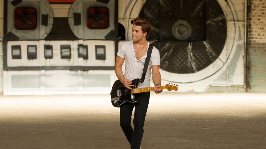 Hunter Hayes' 'Tattoo' Video: Behind-the-Scenes Photos