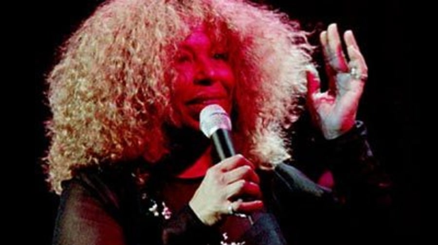 RobertaFlackTouringJazzFestChicagoTheater