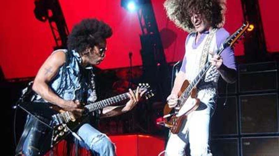 LKravitz7_JonesBeachNY_072002_gallery