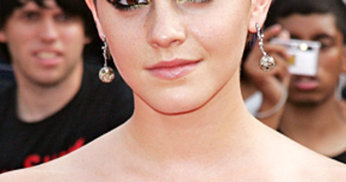 Beauty Crush Emma Watson's Glittery Gold Eye Makeup Us Weekly