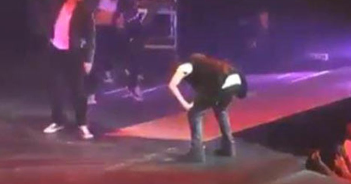 Justin Bieber Throws Up on Stage in Glendale, Arizona Us Weekly