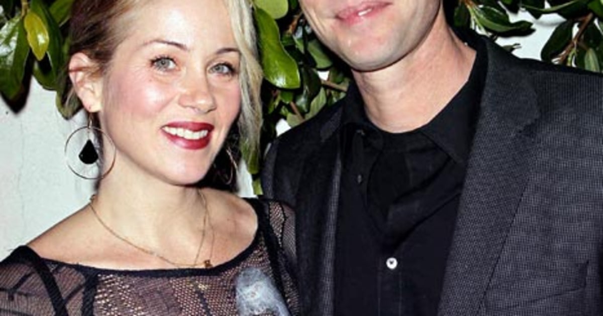 Christina Applegate Marries Martyn LeNoble Wedding Dress, Ceremony