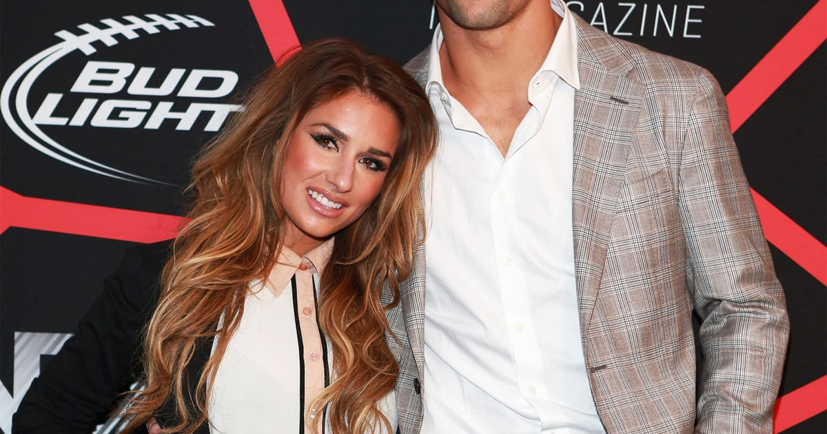 stars dating athletes ‘dancing with the stars’ 2018 cast – meet the 10 athletes the day has come for another season of dancing with the stars to premiere and this cycle has a twist all of the contestants are athletes. stars dating athletes ‘dancing with the stars’ 2018 cast – meet the 10 athletes the day has come for another season of dancing with the stars to premiere and this cycle has a twist all of the contestants are athletes.