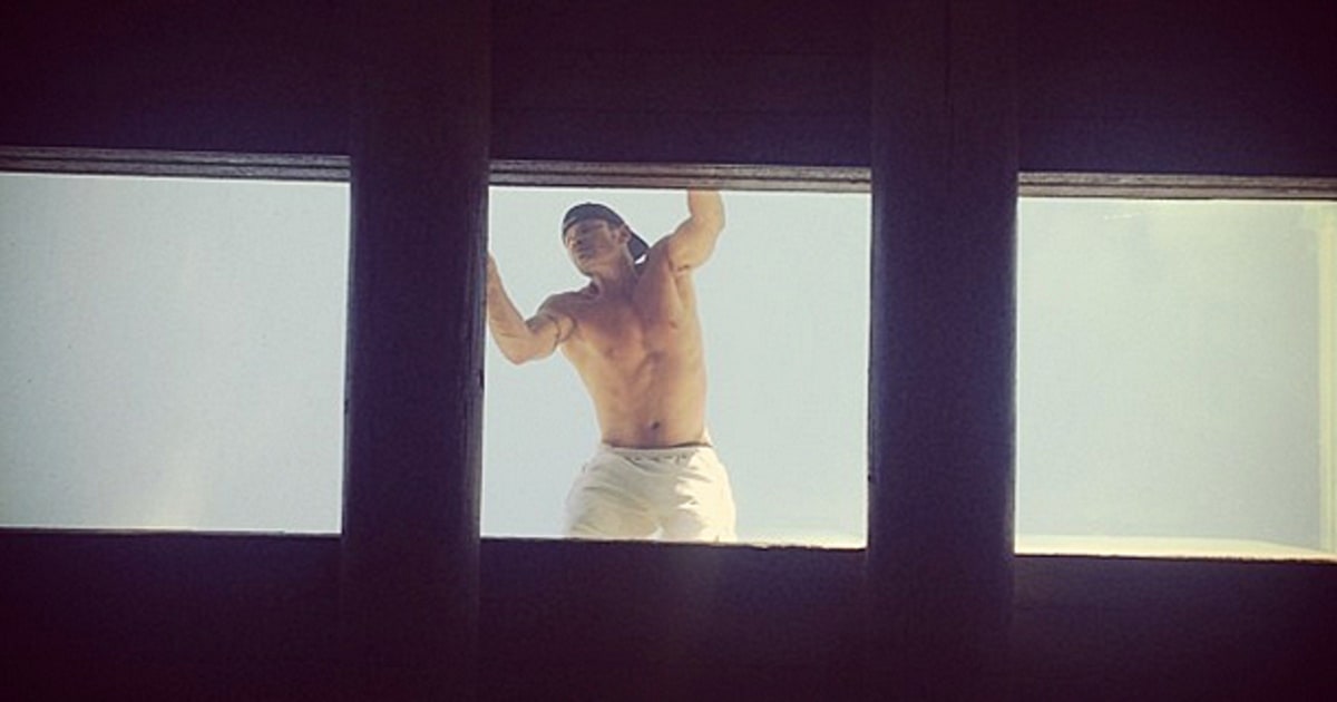 Nick Lachey Posts Shirtless Photo Working on a Roof Sexy