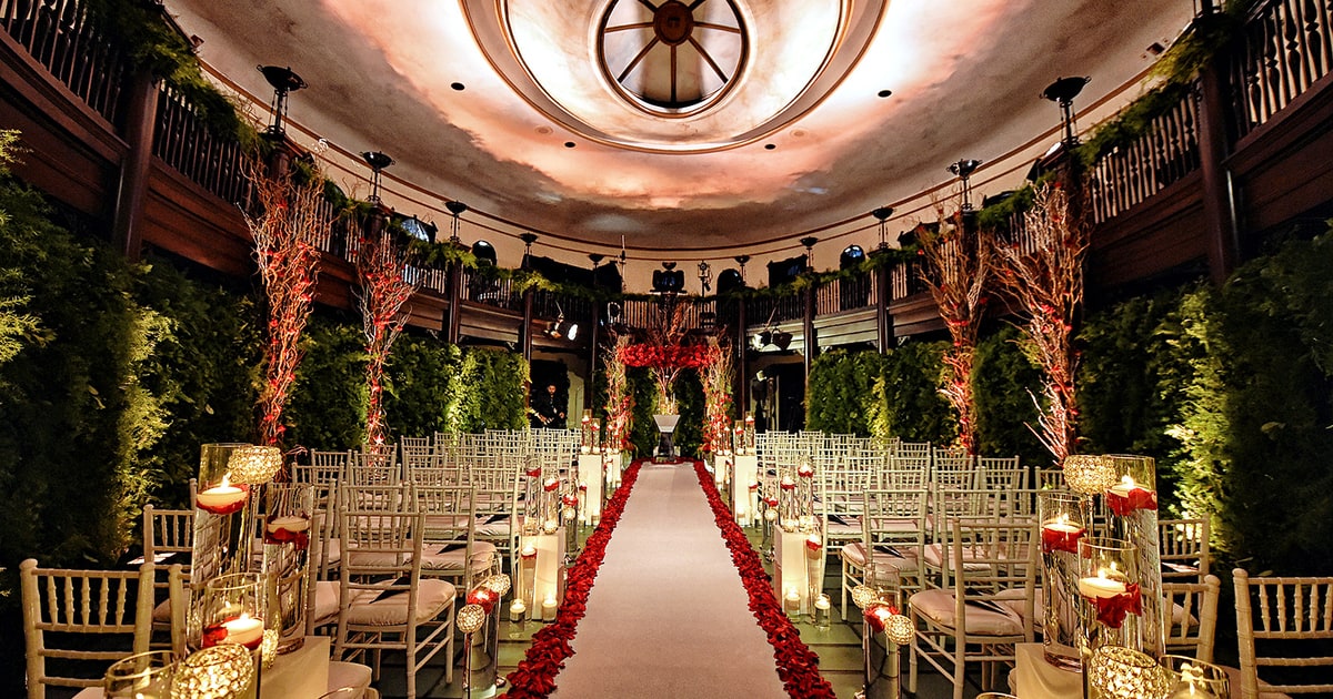 Blissfully Beautiful Jenny McCarthy and Donnie Wahlberg