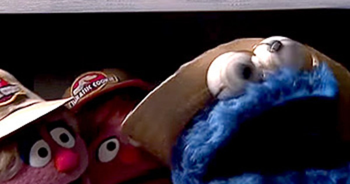 Sesame Street Parodies Jurassic Park in "Jurassic Cookie" Clip Video