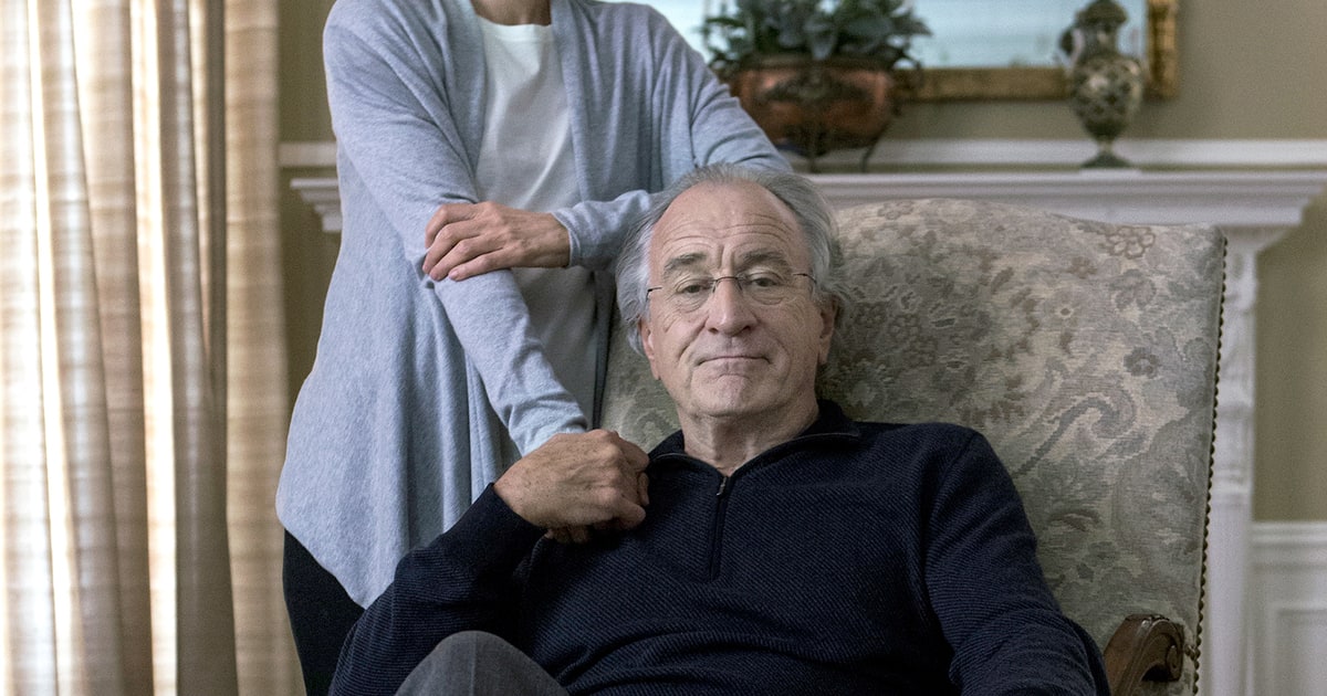 Robert De Niro, Michelle Pfeiffer Transform Into Bernie, Ruth Madoff