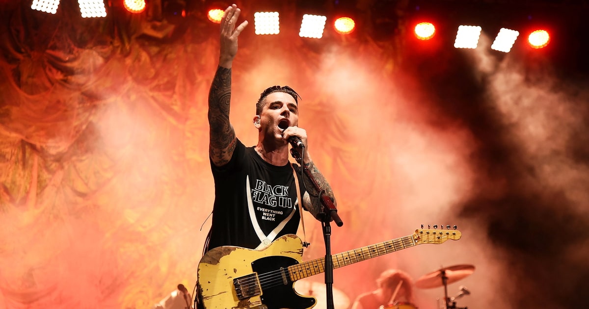 Dashboard Confessional Plot Headlining 'Crooked Shadows' Tour Rolling