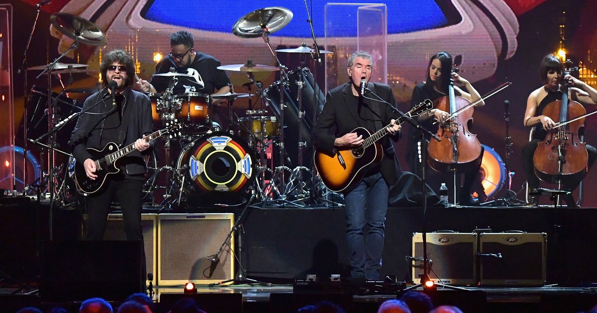 Jeff Lynne's ELO Dazzles With 'Evil Woman,' 'Mr. Blue Sky' at Rock Hall
