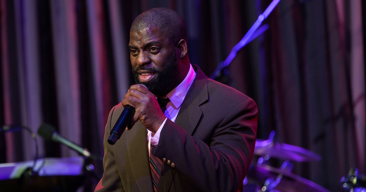 Rhymefest Films Mistreatment by Police While Reporting Robbery - RollingStone.com