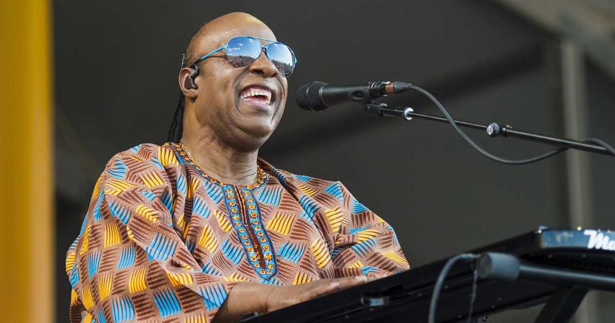 Watch Stevie Wonder's Righteous Rendition of 'Lean on Me' for Hurricane Relief