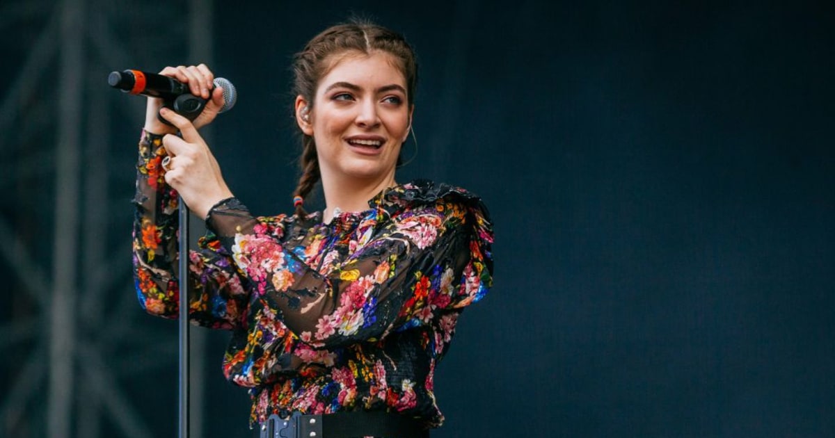 On the Charts: Lorde Lands First Number One Album With 'Melodrama'