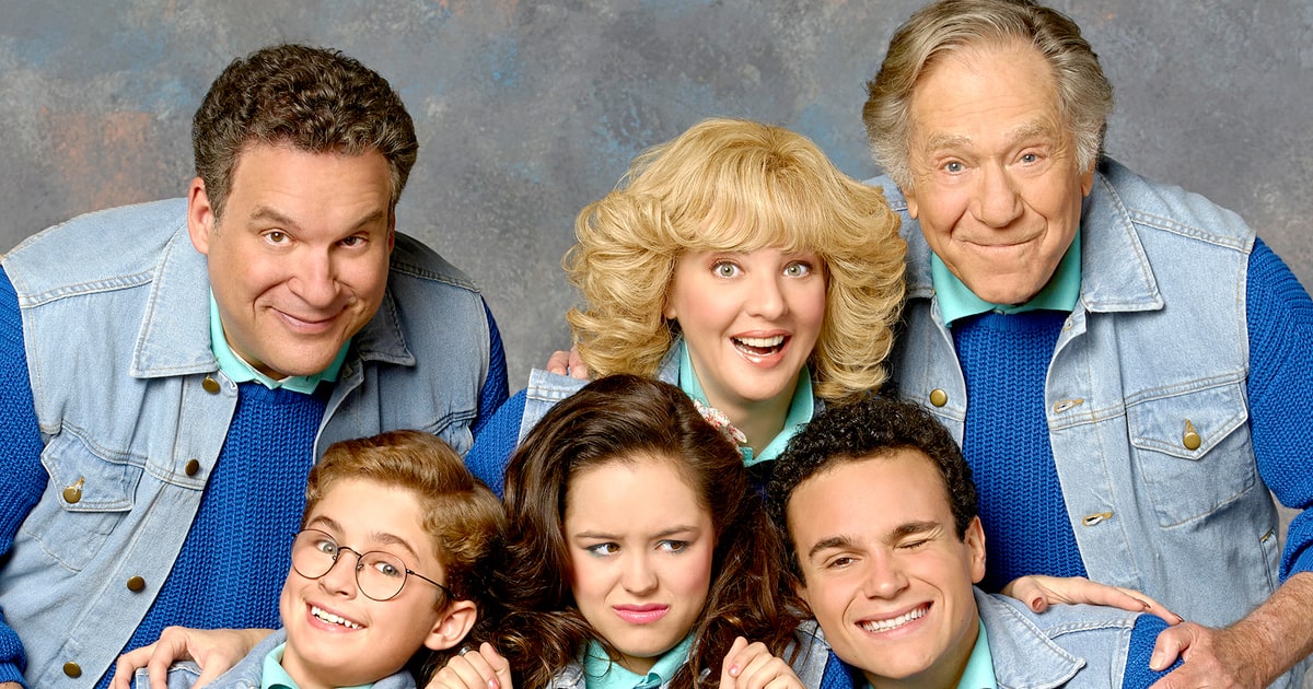 ‘The Goldbergs’ Set Tour Reveals Fire Damage, Embarrassing Cast Photos