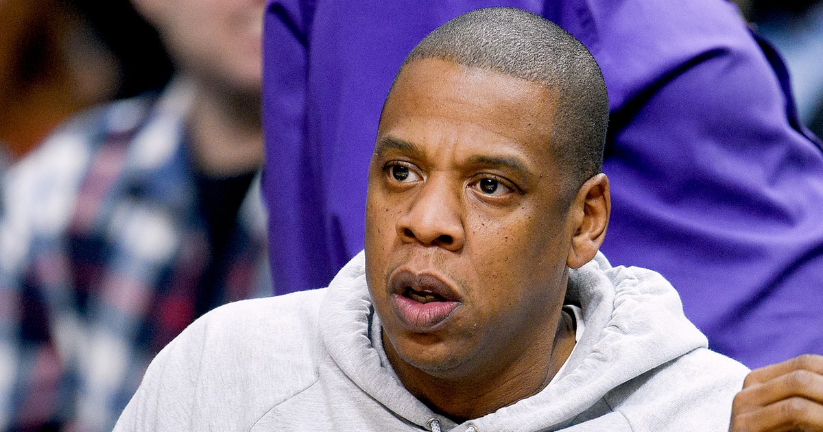 Usher Snapchats With Jay Z and Beyoncé, But Hov Has No Idea What It Is: Watch!