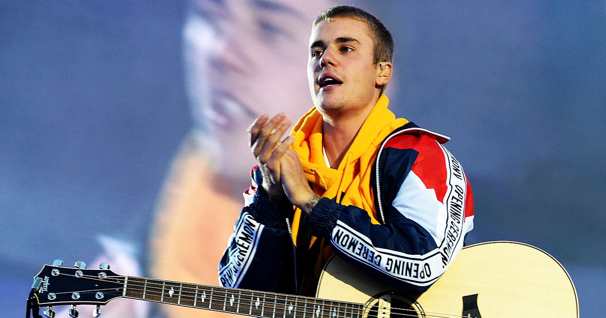 see dancing policeman at justin bieber s manchester see dancing policeman at justin bieber s manchester